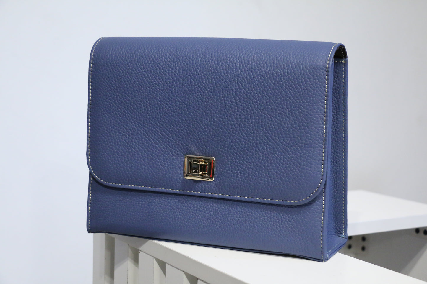 Stylish Women’s Cow Leather Handbag-Blue color