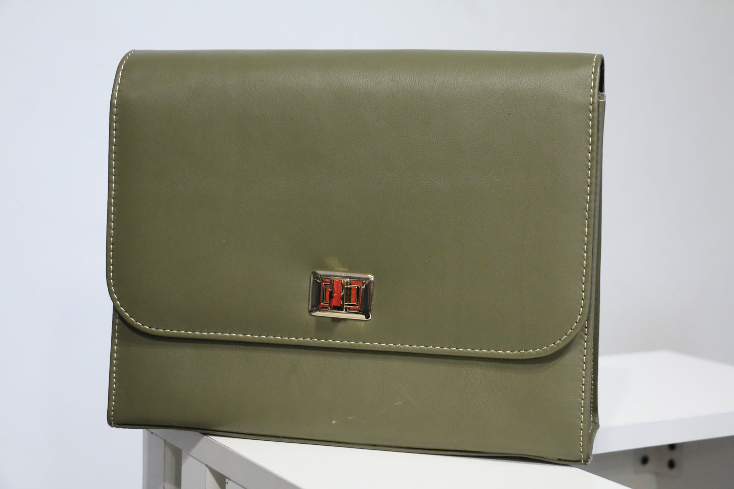 Stylish Women’s Cow Leather Handbag-Green color