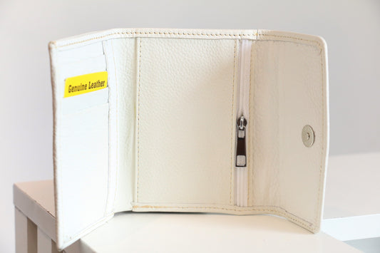 Elegant Ladies Leather Wallet – Premium Cowhide