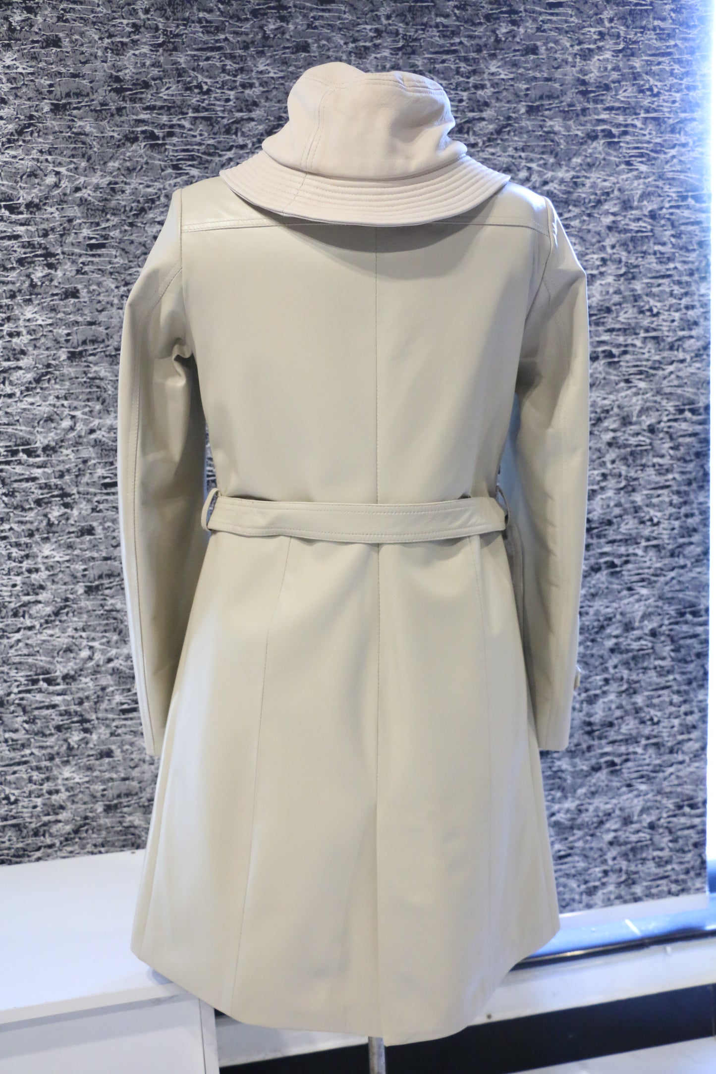 Off-White – Ivory Leather Trench Coat