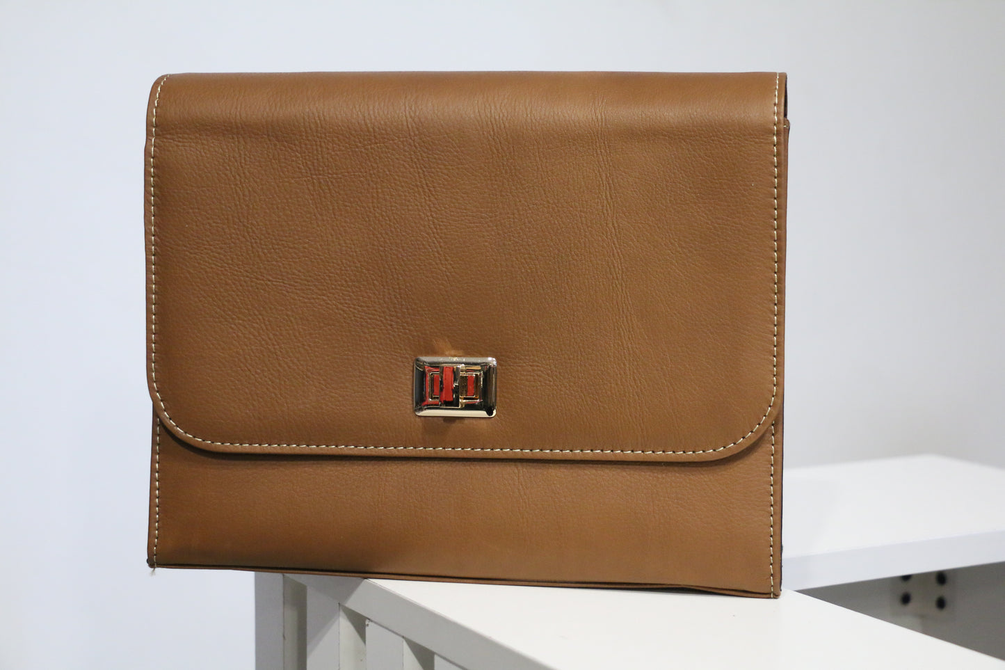 Stylish Women’s Cow Leather Handbag-Brown color