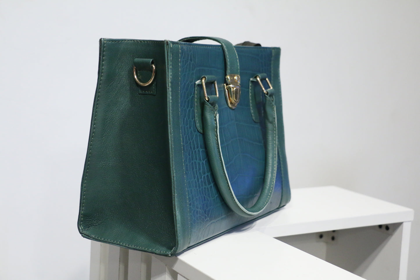 Elegant Dark Green Croc-Textured Leather Handbag
