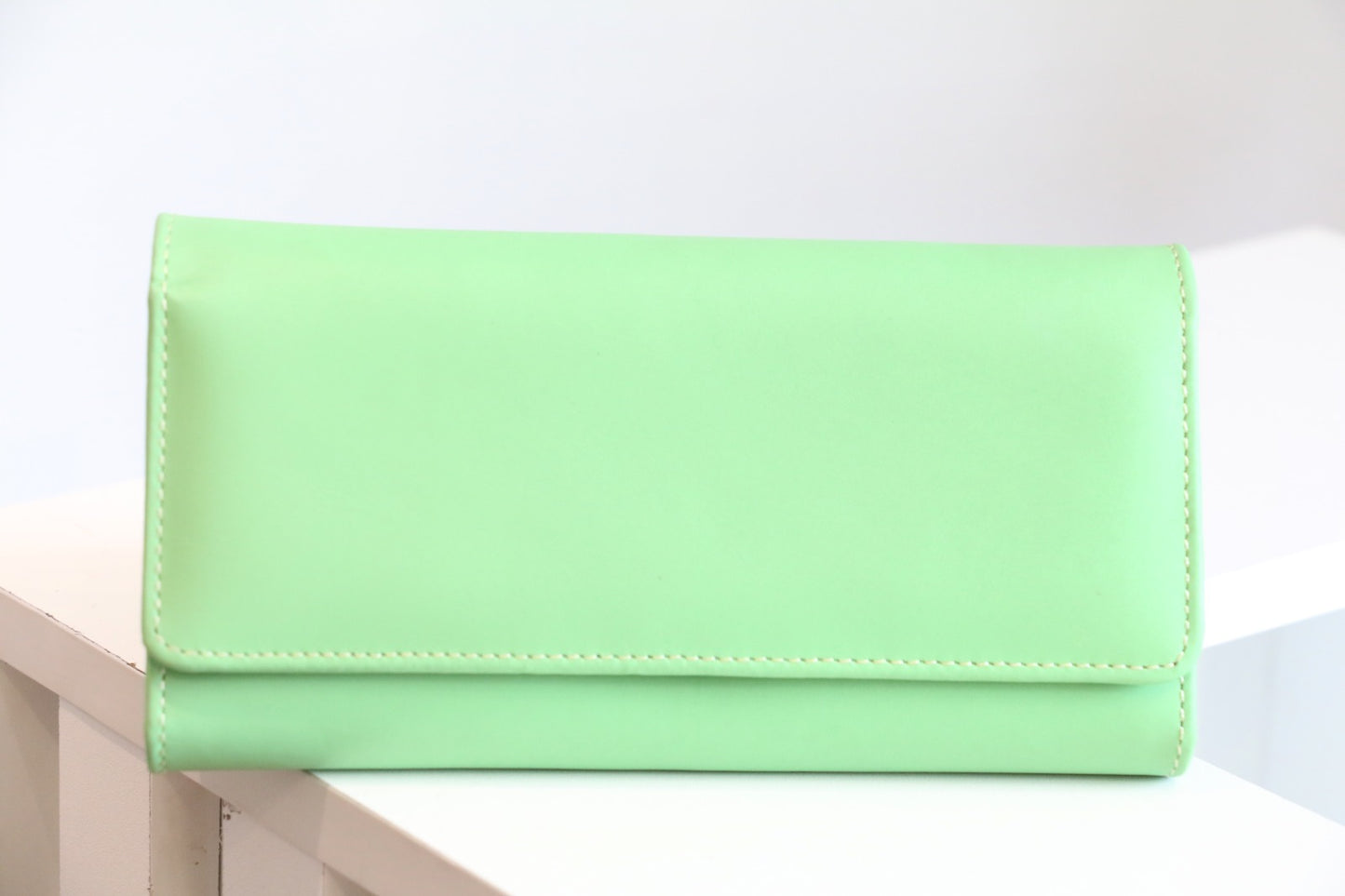 Luxury Ladies Leather Wallet – Rich-Green Cowhide