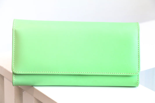 Luxury Ladies Leather Wallet – Rich-Green Cowhide